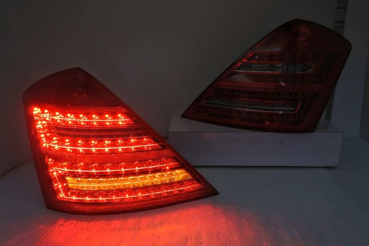 2006-2009 W221 S-CLASS LED 升級後期式樣 晶鑽紅白尾燈 方向燈