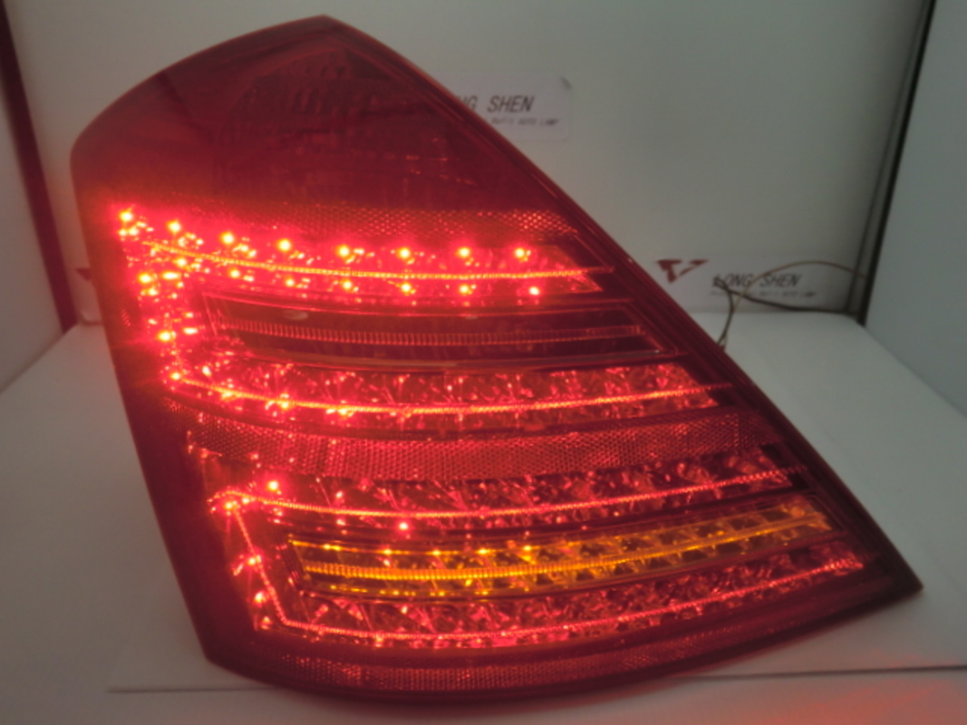 2006-2009 W221 升級小改款式樣 LED晶鑽紅白尾燈