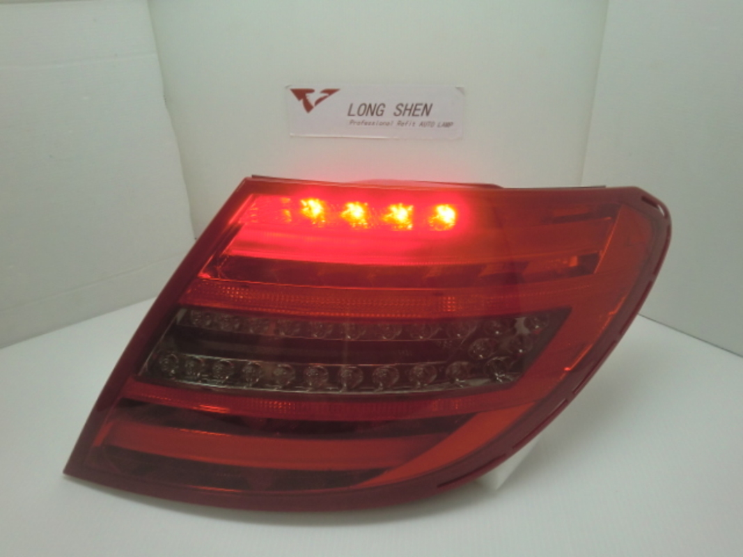 2007-2011/03 W204 4門 升級改款樣式 LED晶鑽紅黑 尾燈 (缺貨)