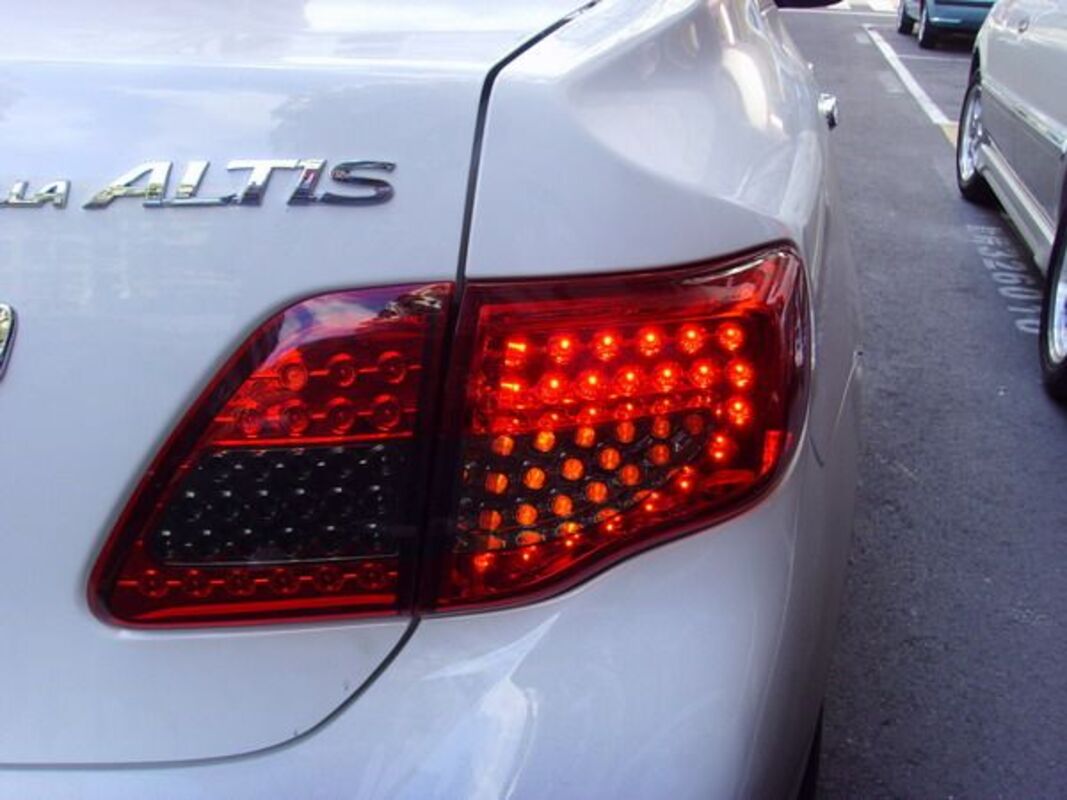2008-2010/06 ALTIS 10代 LED 晶鑽紅黑 尾燈 (停產)