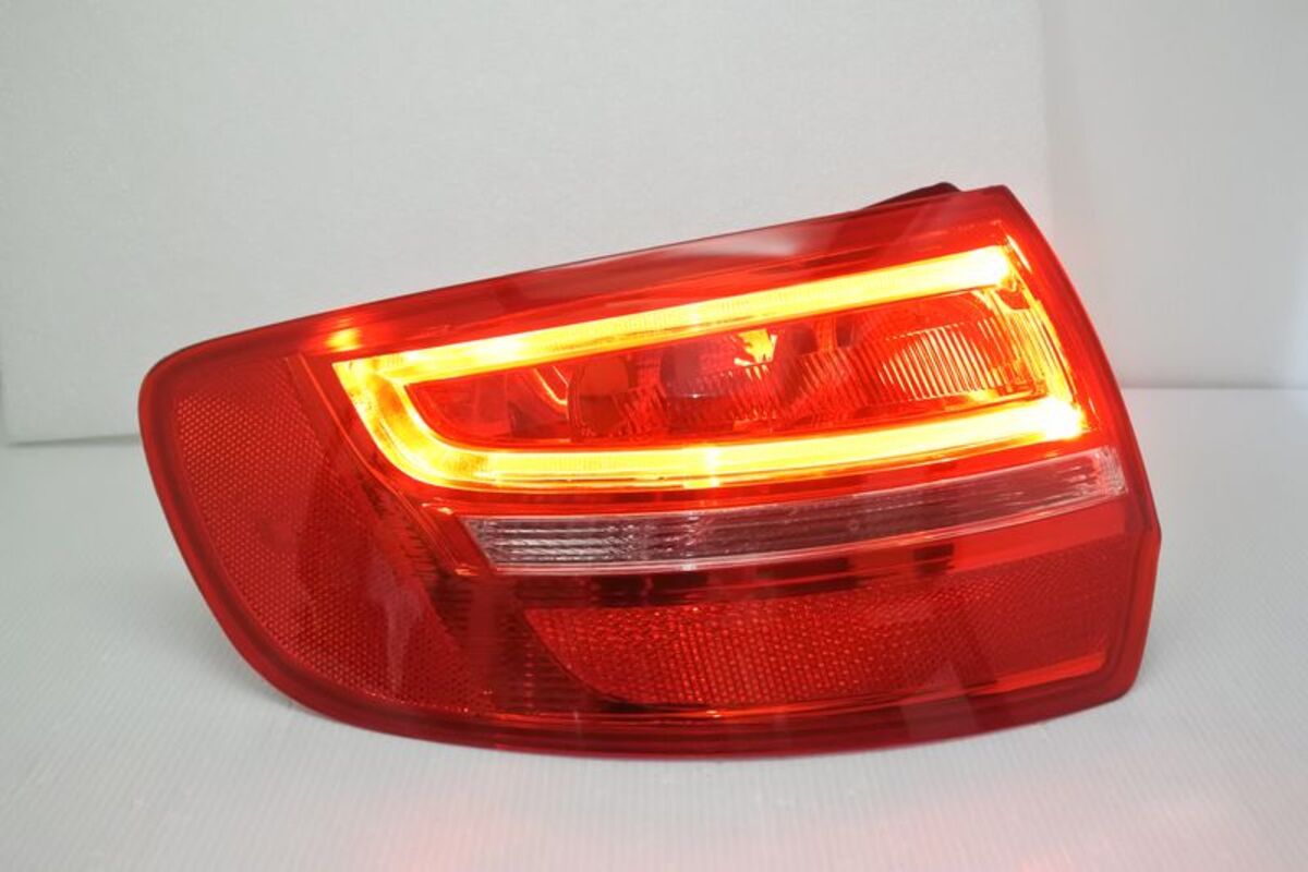 2009-2012 奧迪A3 原廠型LED 紅白 尾燈