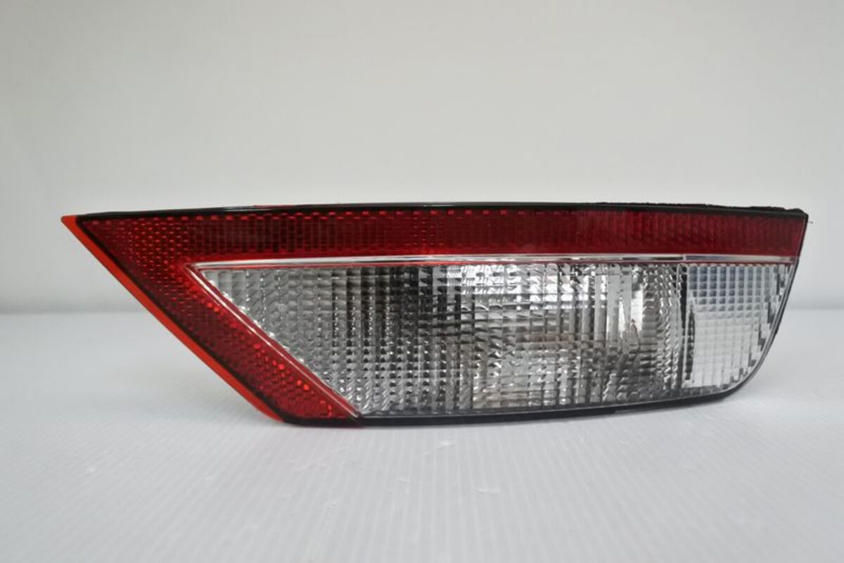2008/12-2012/11 FOCUS MK2.5 後倒車 保桿燈