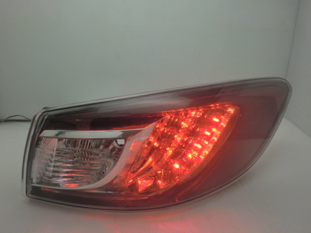 2009/11-2014 MAZDA 3 4門 LED原廠型 外側 尾燈