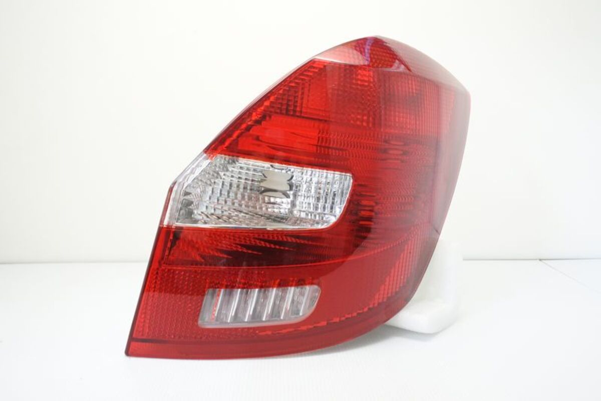 2008-2014 SKODA FABIA 原廠型紅白尾燈