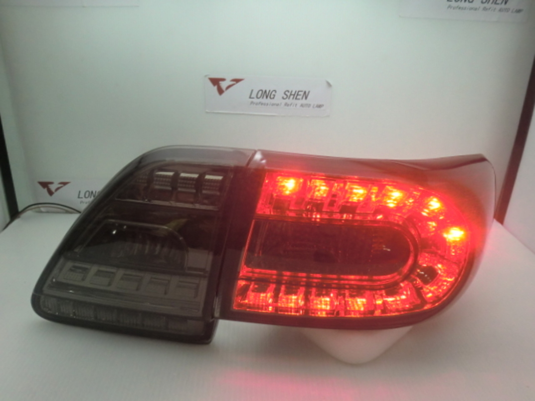2010/07-2013/10 ALTIS 10.5代 LED ㄈ型 薰黑 尾燈