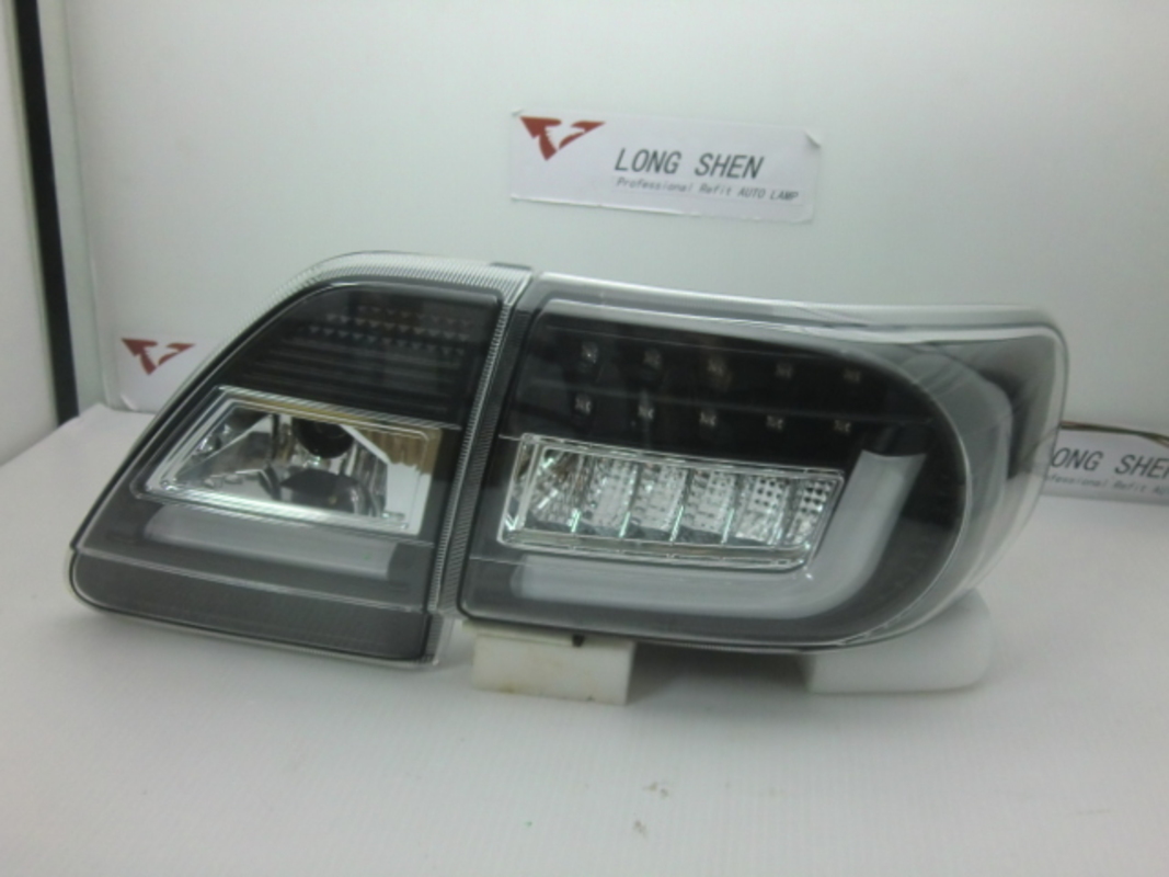 2010/07-2013/10 ALTIS 10.5代 LED光柱 黑底透明殼 尾燈 LED方向燈