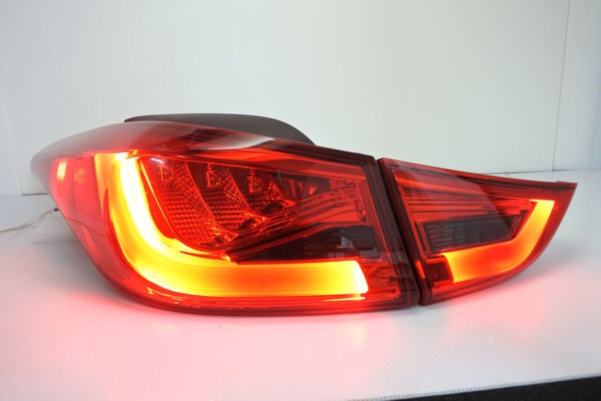 2011-2016 ELANTRA 類Q7 LED紅黑尾燈