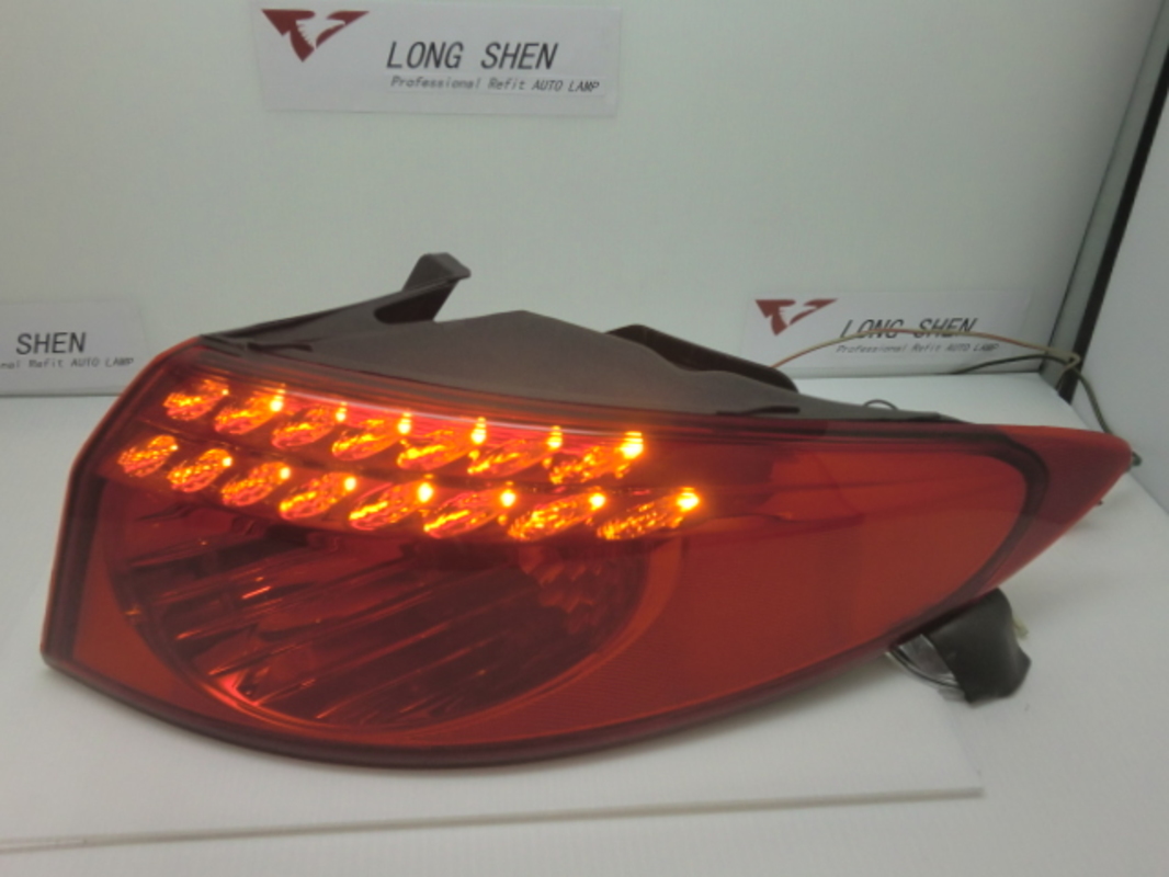 2010-2013/08 納智捷 U7 LED原廠型全紅 尾燈