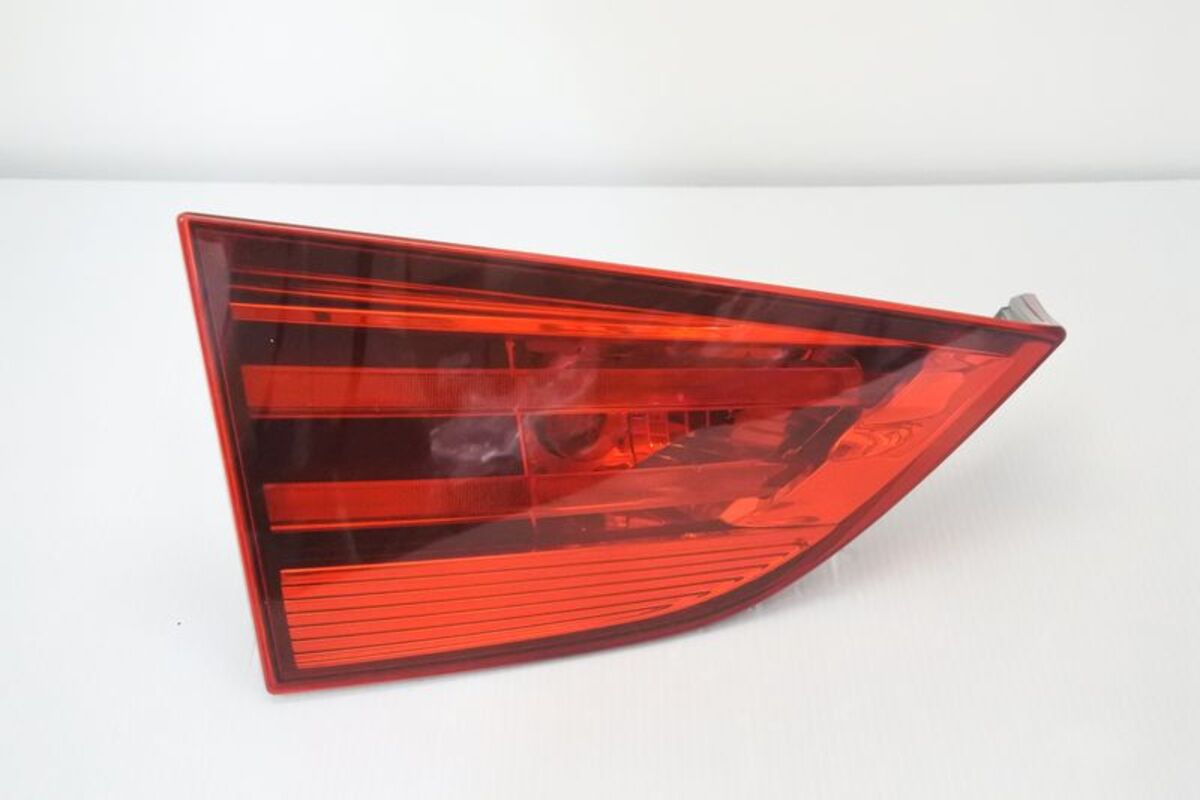 2009-2015 X1 E84 正廠 全紅倒車燈 內側 尾燈