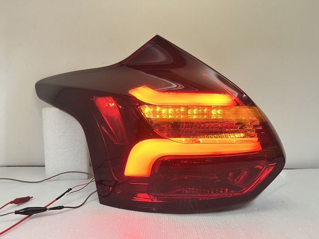 2012/12-2015/10 FOCUS MK3 5門 LED雙光柱墨紅 尾燈 序列式方向燈
