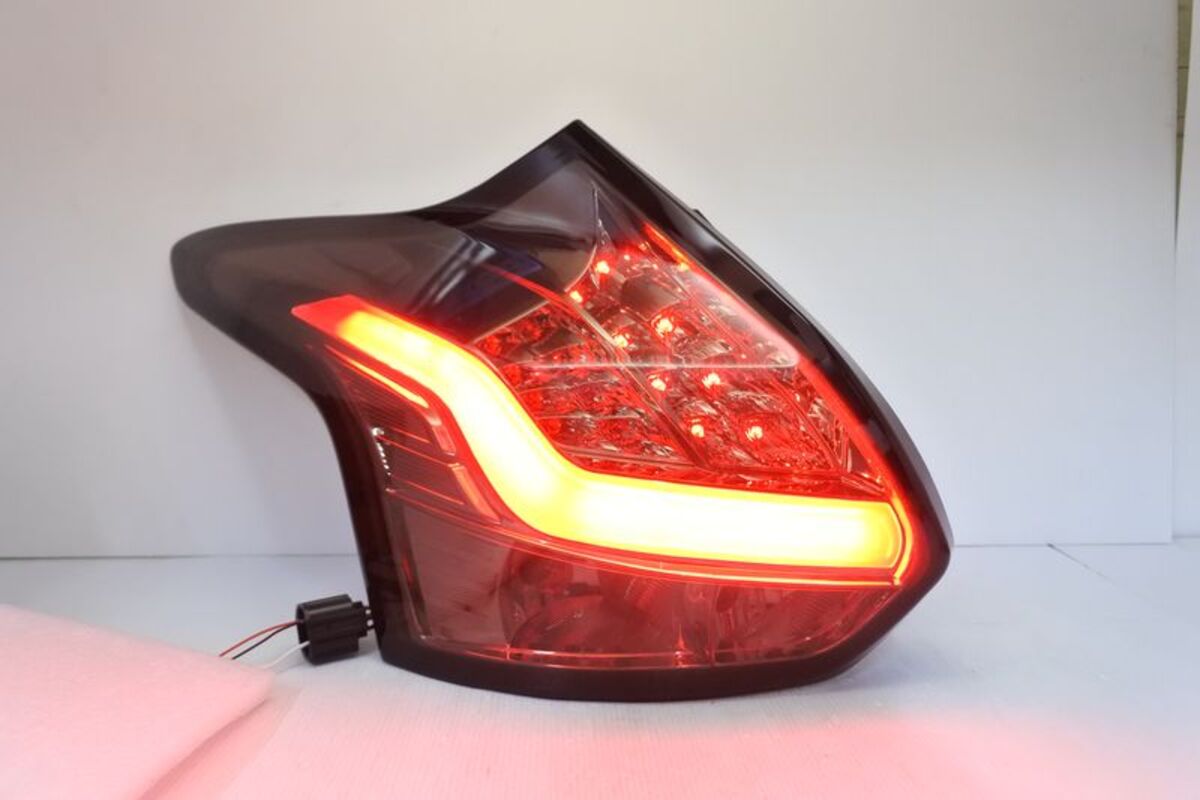 2012/12-2015/10 FOCUS MK3 5門 LED光柱 薰黑 尾燈 