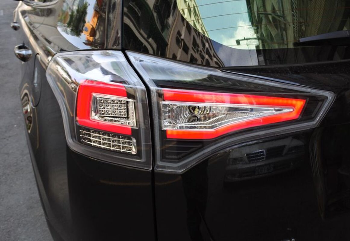 2013-2016 RAV 4 LED光柱紅導光 黑底透明殼 尾燈 LED方向燈 停產