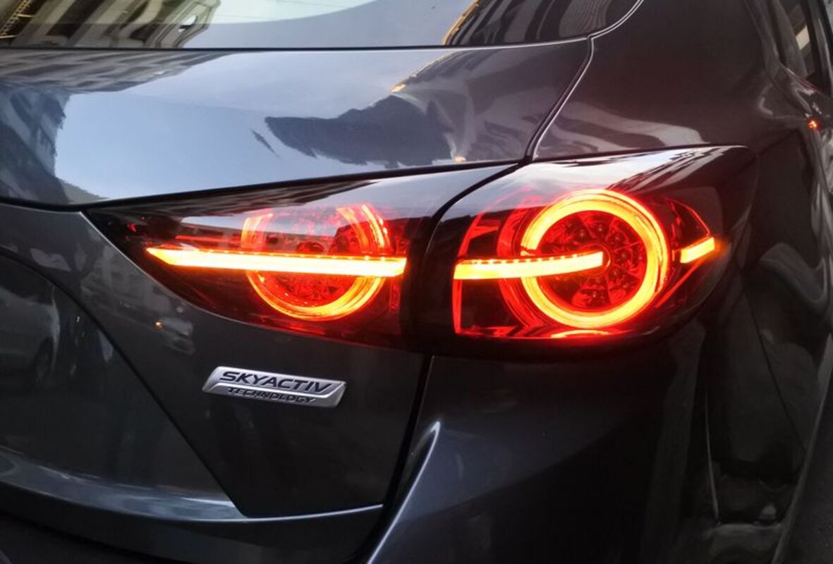 2015-2019/04 MAZDA 3 4門 全紅 LED光柱貫穿款 尾燈 序列式 方向燈 