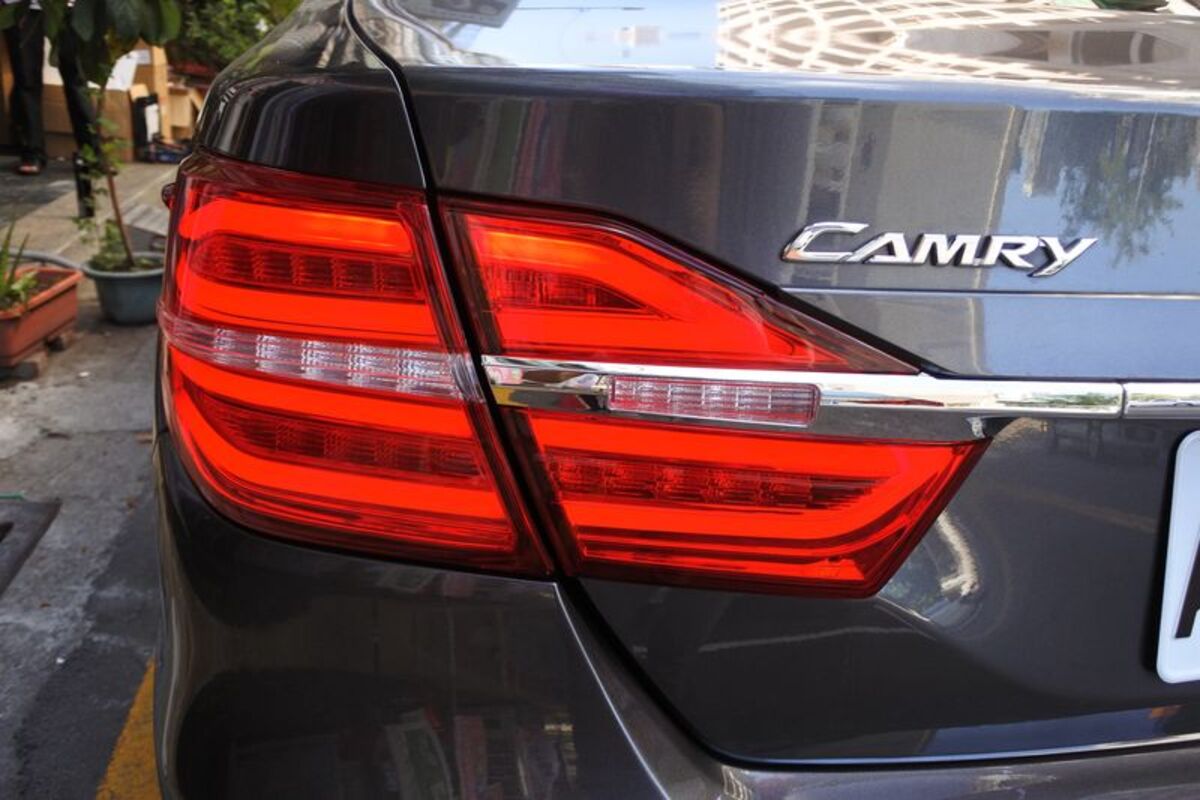 2015-2017 CAMRY 7.5代 LED火炬式全紅 尾燈 LED方向燈 倒車燈在中間