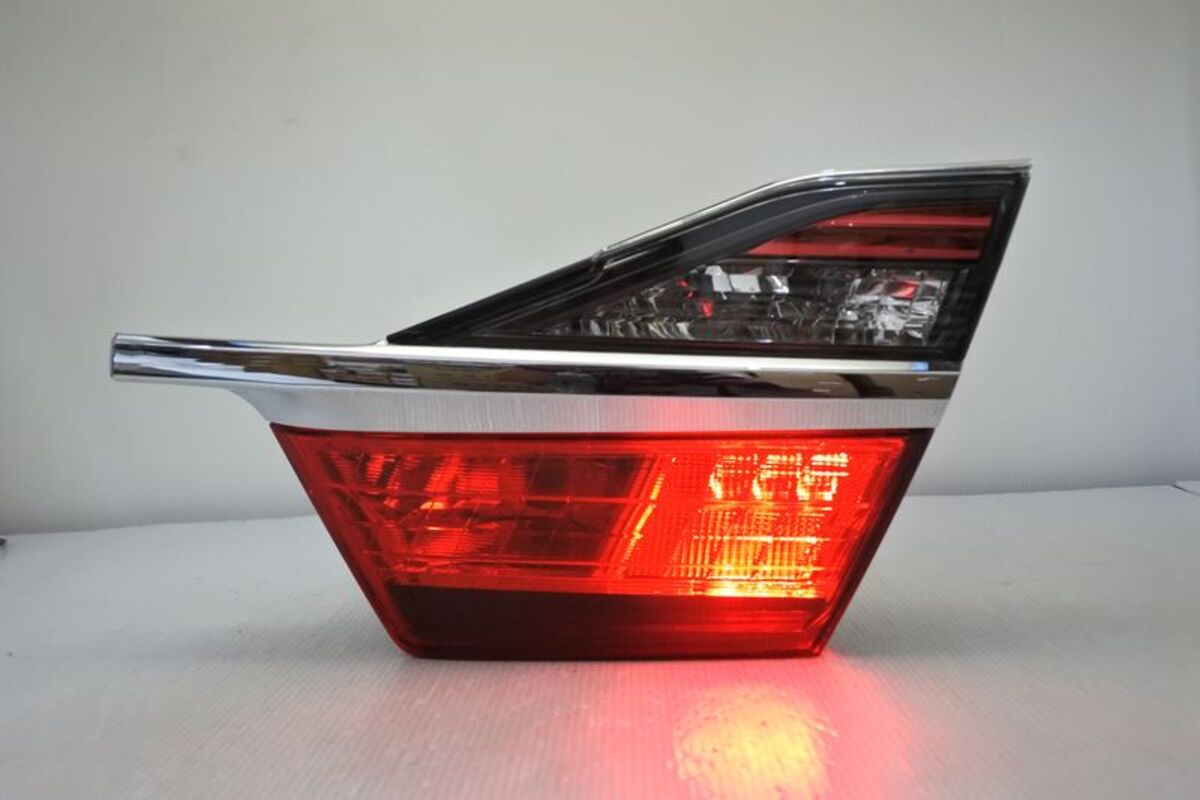 2015-2017 CAMRY 7.5代 原廠型 倒車燈 內側 尾燈 紅條