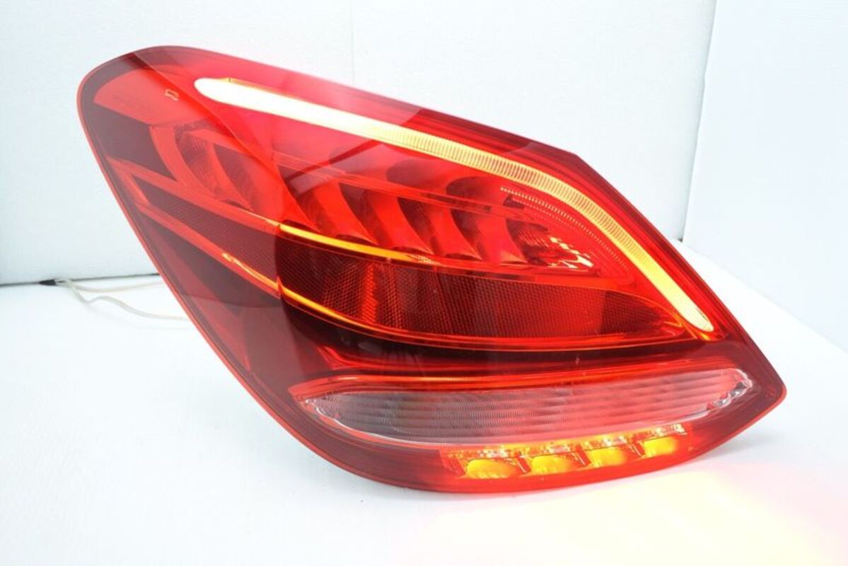 2014/07-2018/08 W205 C-CLASS 美規LED 低配 尾燈