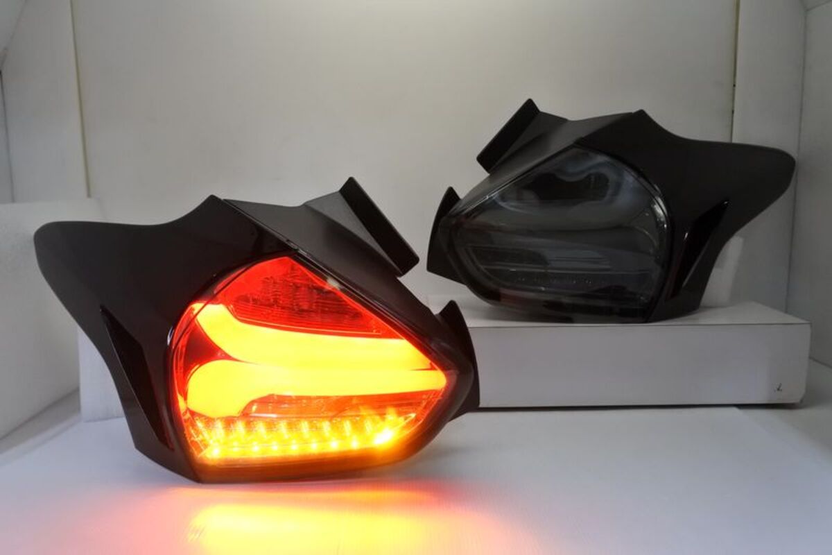 2015/11-2019/01 FOCUS MK3.5 LED光柱類賓士款薰黑殼 尾燈 序列式方向燈