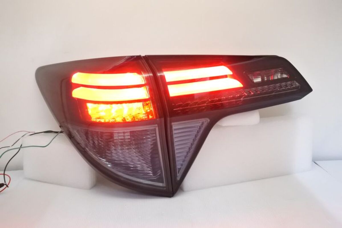 2016/10-2022/05 HRV LED光柱升級改款樣式 燻黑 尾燈