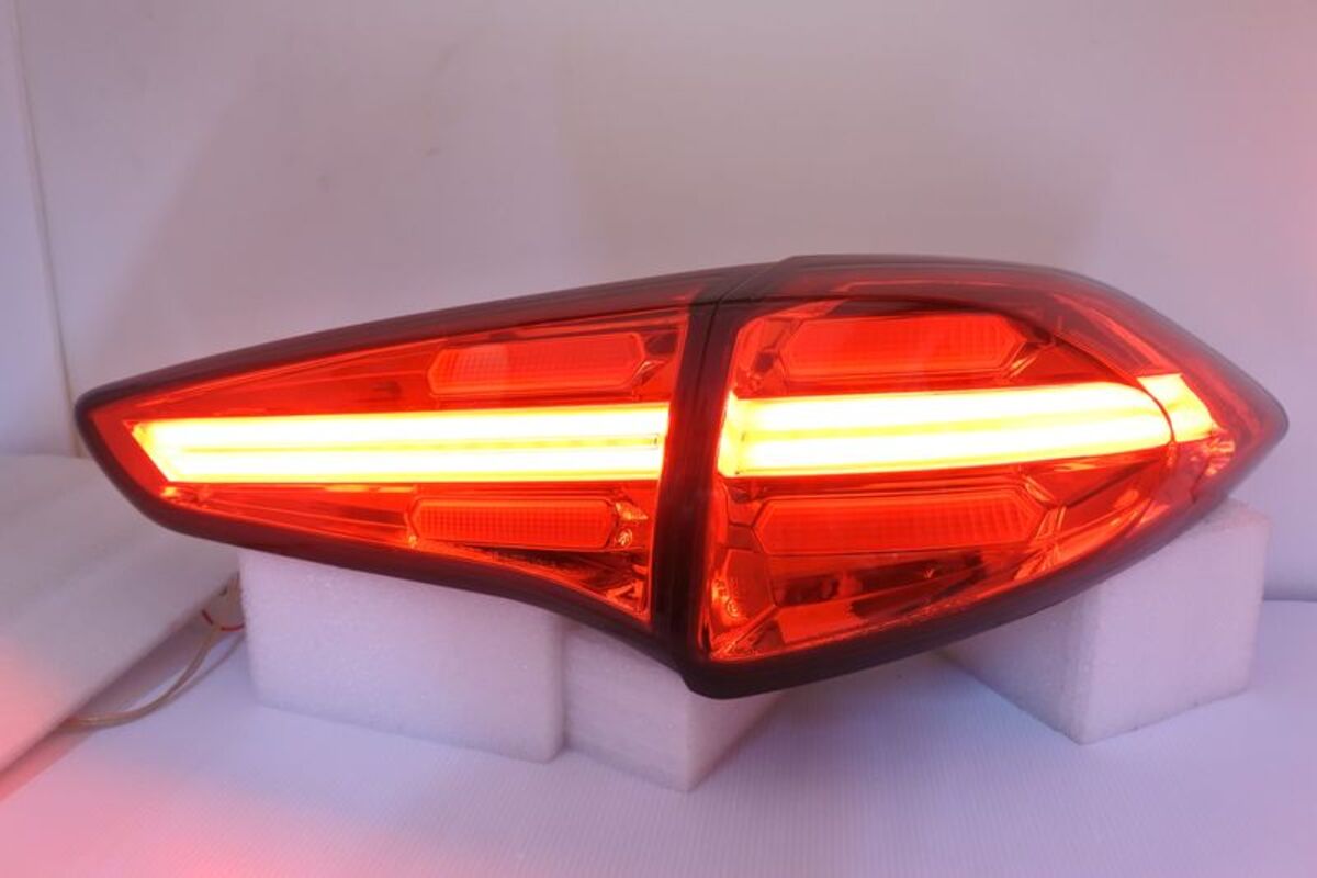 2016-2019/04 TUCSON TL 升級Porsche樣式 全LED光柱 全紅 尾燈
