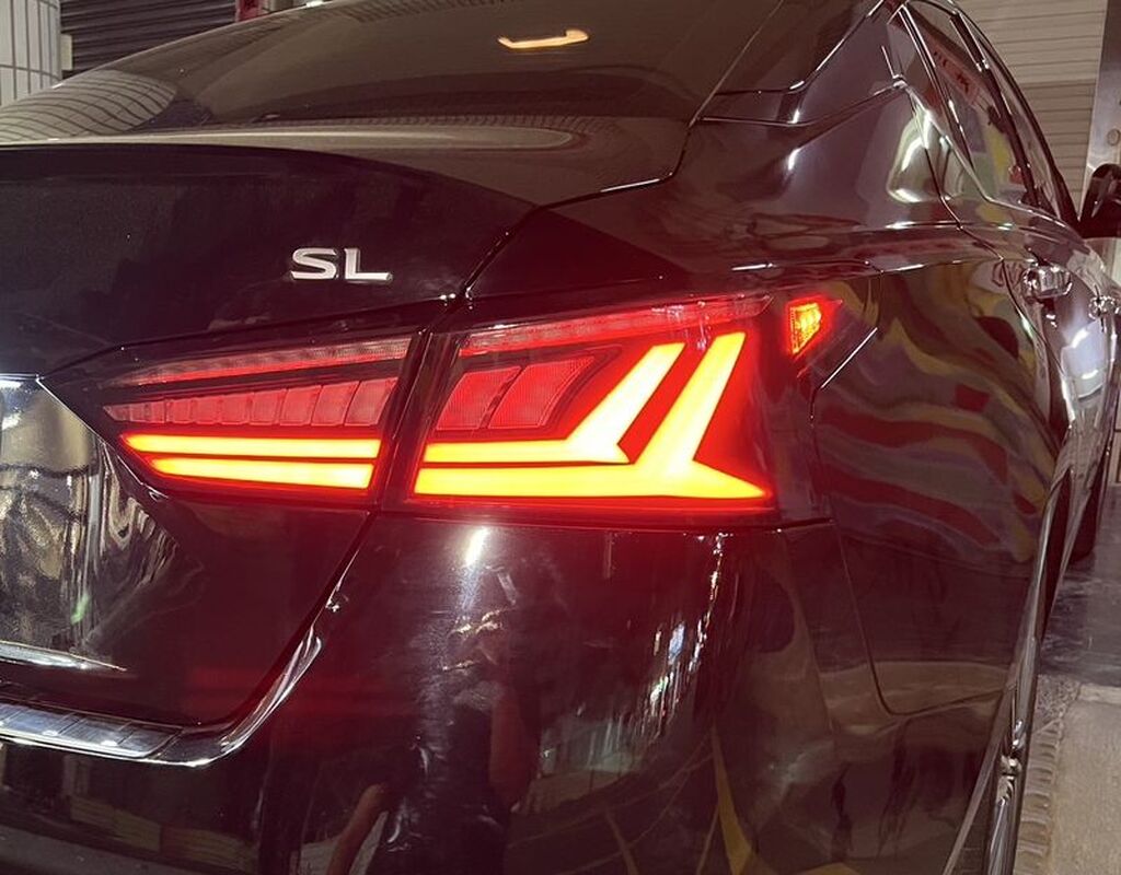 2019/05-2025 ALTIMA 升級NX式樣 LED光柱 燻黑 尾燈 啟動功能.序列式方向燈