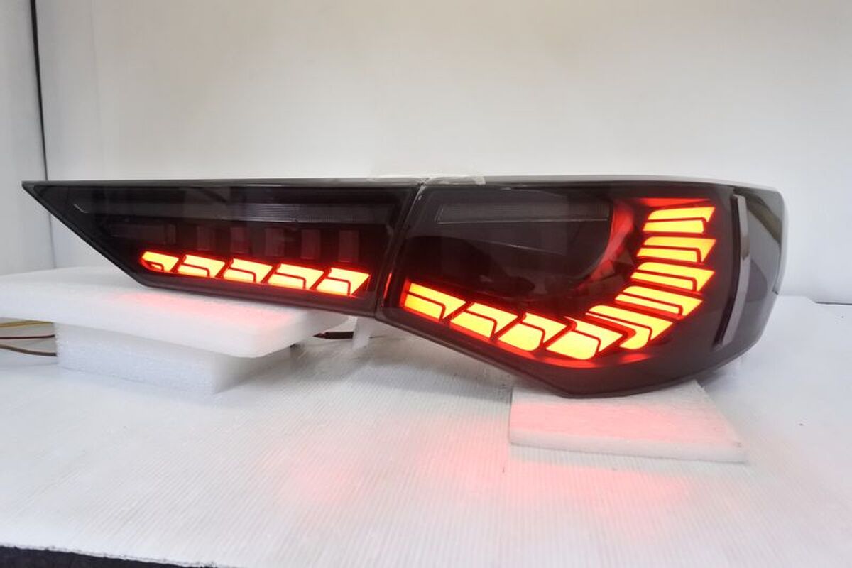 2020/10-2025 SENTRA B18 LED龍麟款 燻黑 尾燈 啟動RGB模式 序列式方向燈