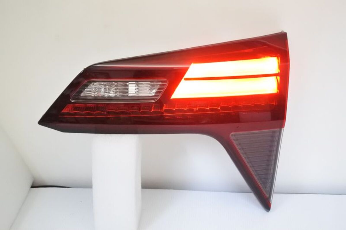 2019/05-2022/05 HRV 正廠 LED光柱 內側 尾燈 倒車燈