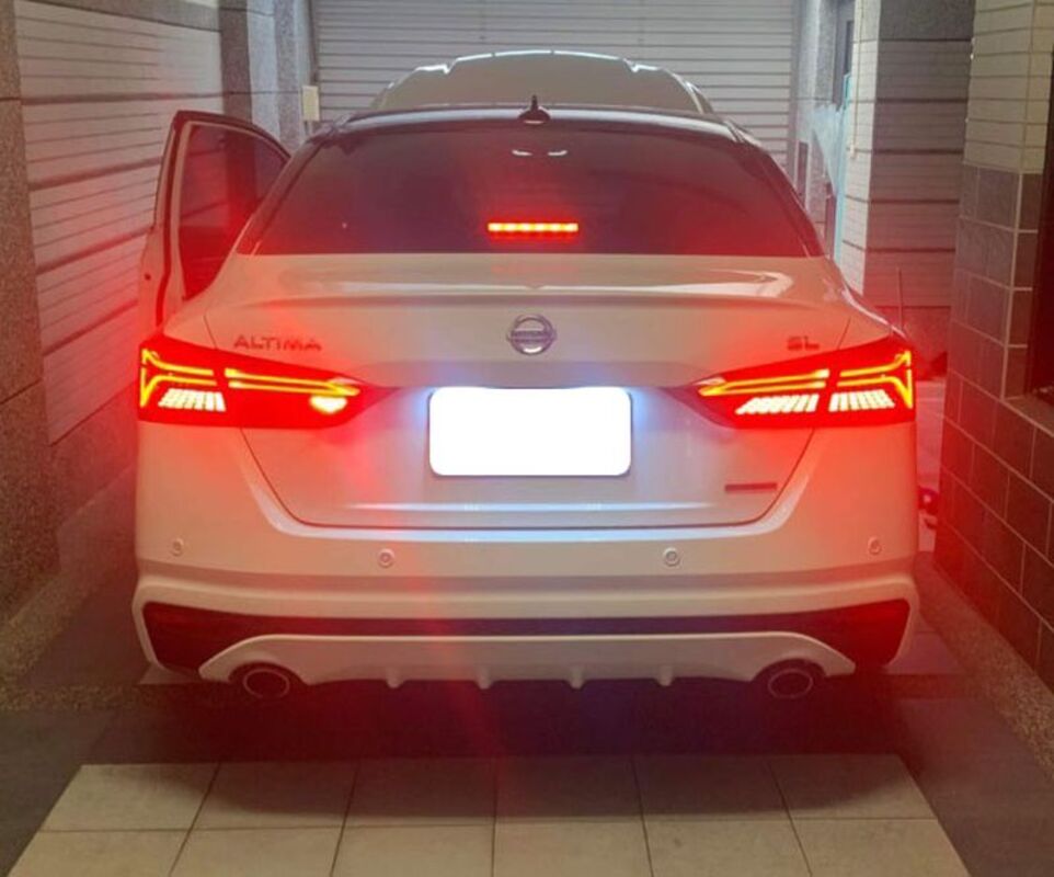 2019/05-2025 ALTIMA 升級23式樣 LED光柱 尾燈 序列式方向燈
