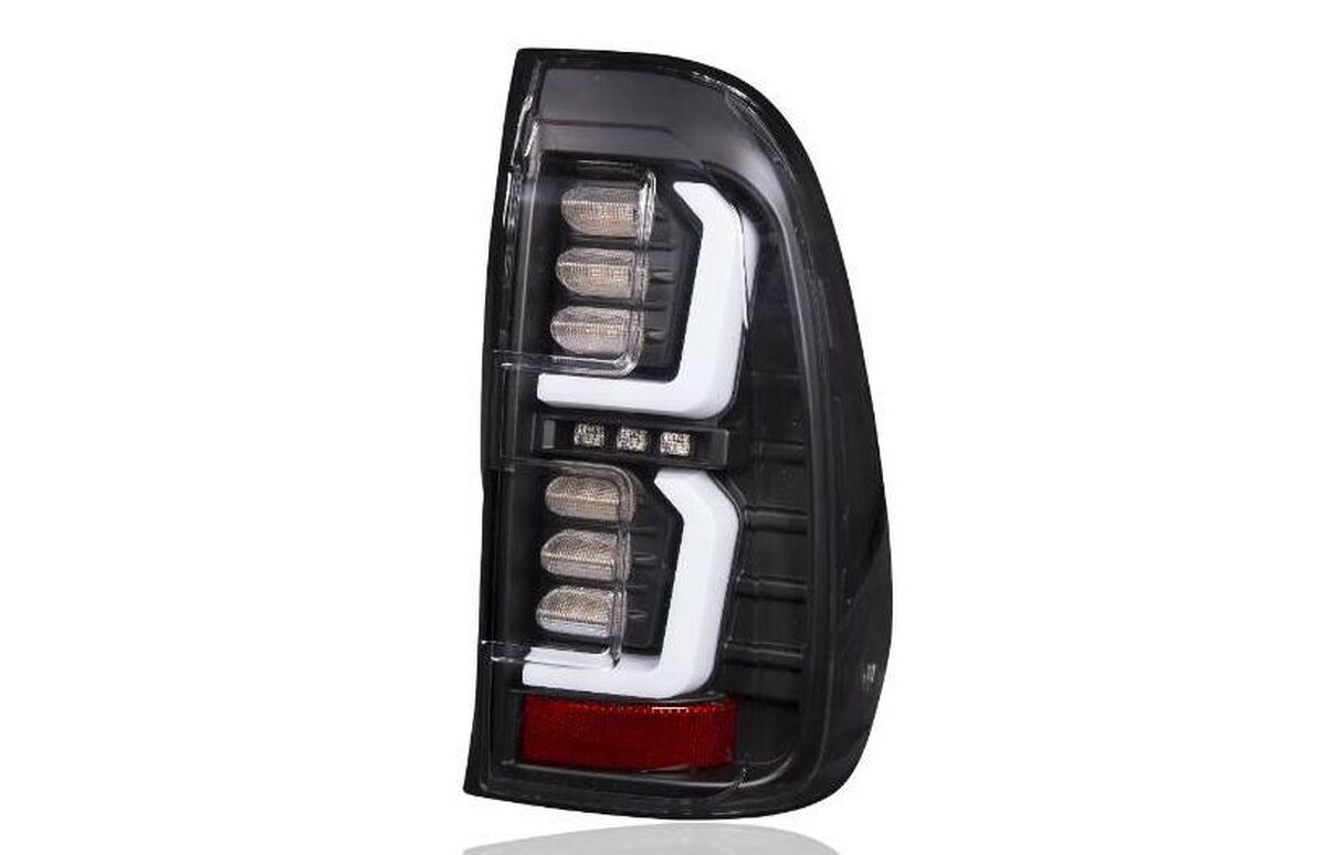 2019/07月-2020/07月 HILUX 海力士 LEDㄈ型黑底白導光 尾燈 左邊後霧燈 右邊倒車燈