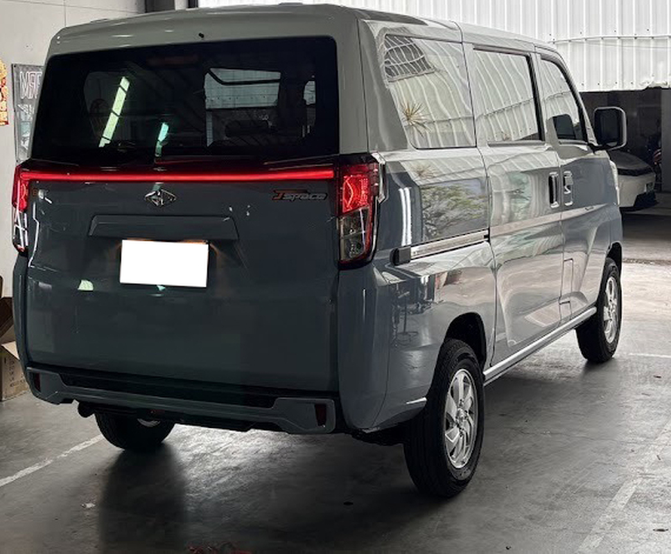 2024/11-中華三菱 J SPACE LED 貫穿燈 後車尾