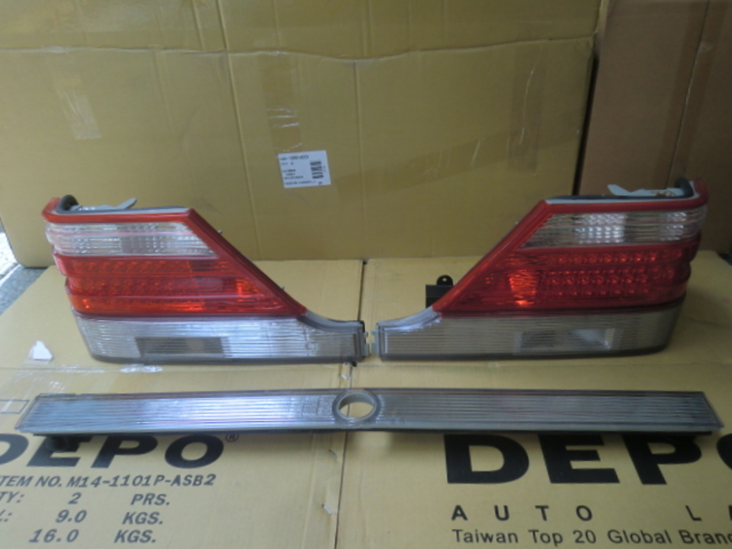 1992-1998 W140 S-CLASS LED 晶鑽紅白 尾燈 後飾板 (缺貨)