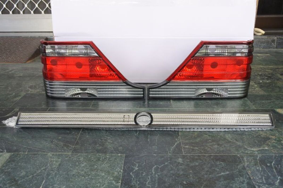 1992-1998 W140 S-CLASS 紅黑 尾燈 後飾板 (缺貨)