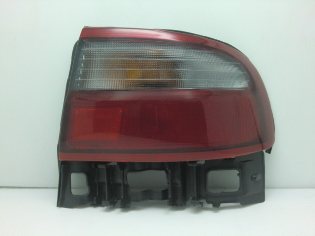 1994-1997 EXSIOR 4門 原廠型紅白 尾燈