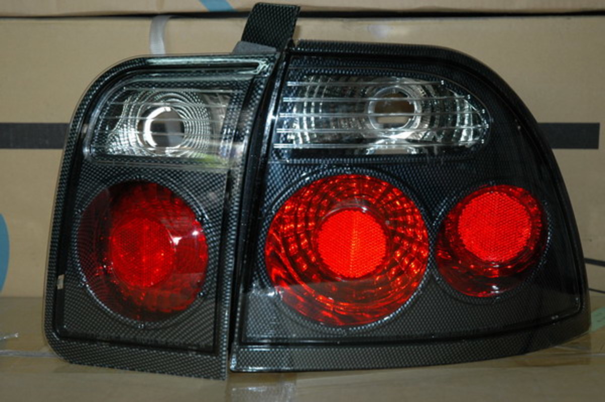 1996-1997 ACCORD 雅哥 K7  卡夢紅心圓 尾燈 (缺貨)