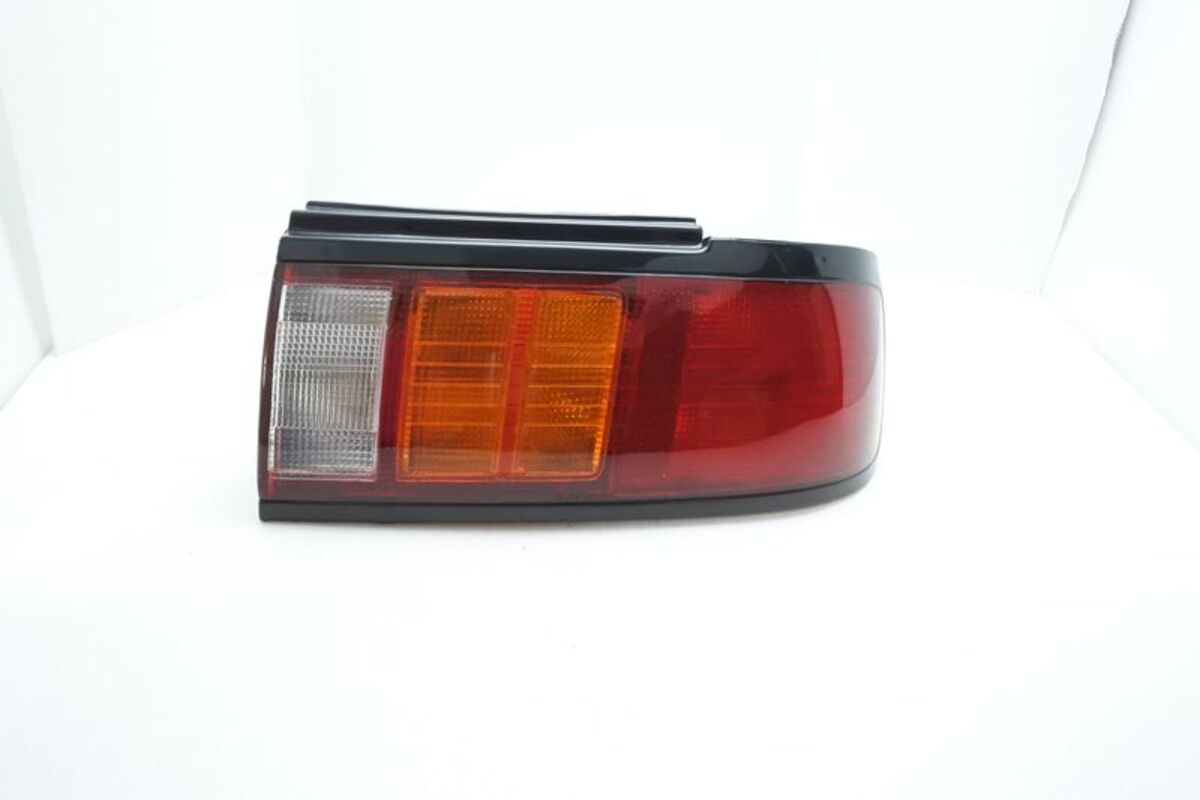 1994 SENTRA 331 原廠型 外側 尾燈