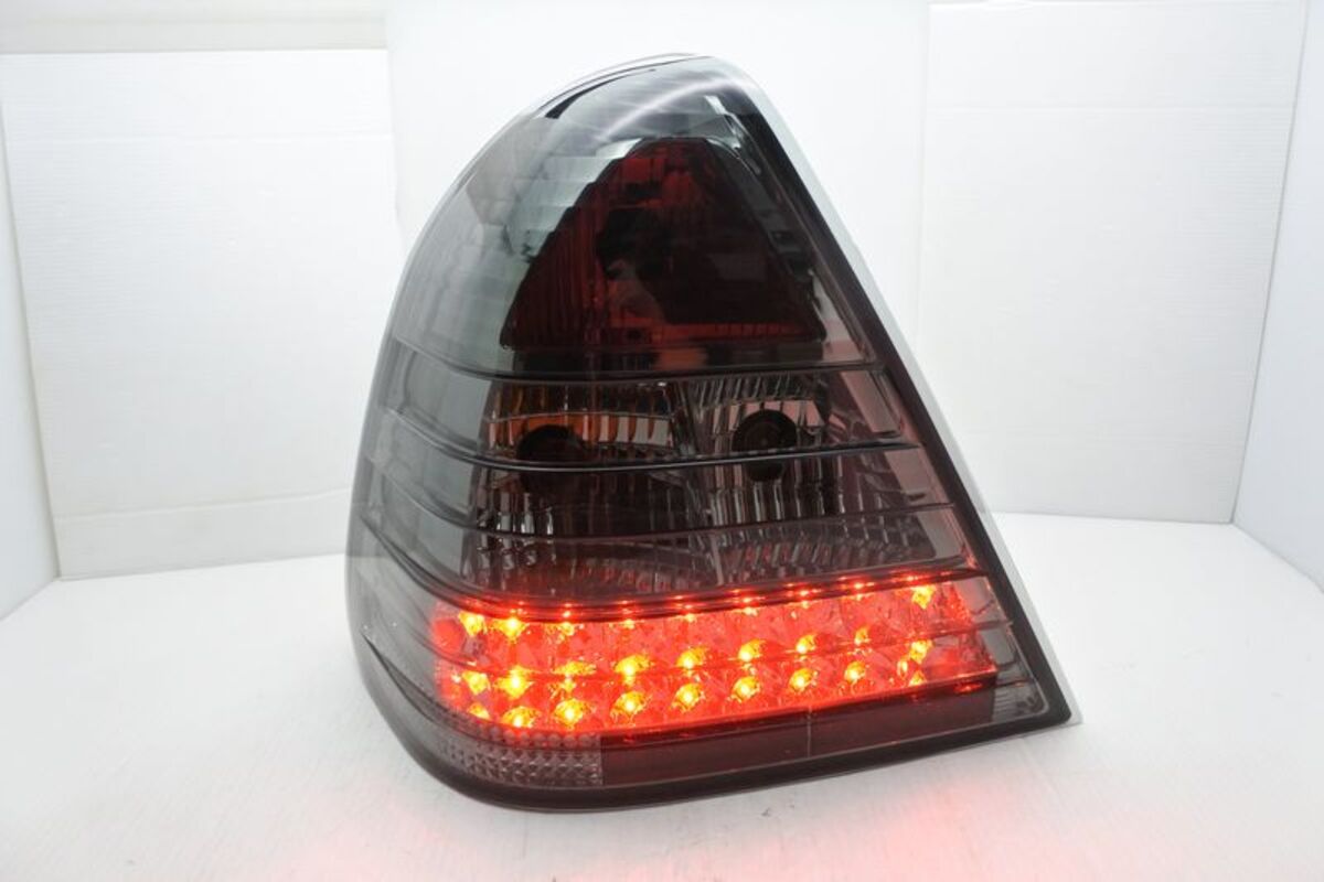 1993/05-2000/06 W202 C-CLASS LED薰黑 尾燈