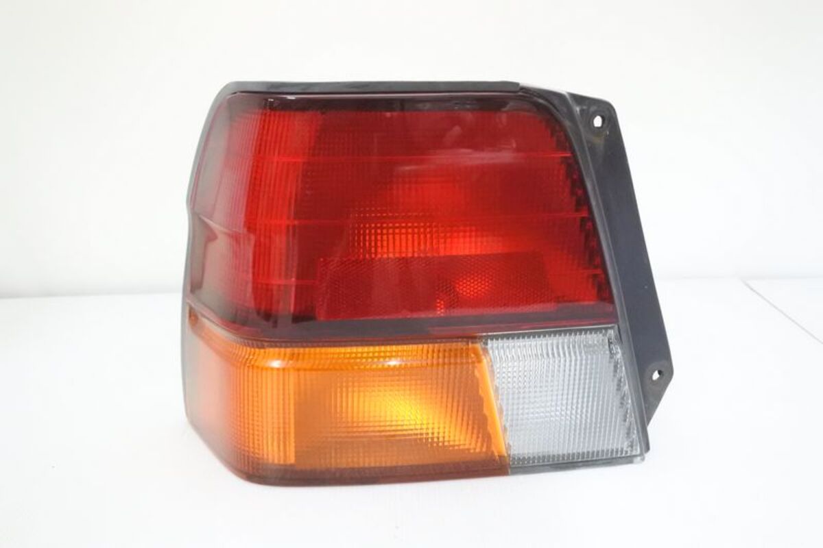 1995-2002 TERCEL 原廠型紅黃白 尾燈