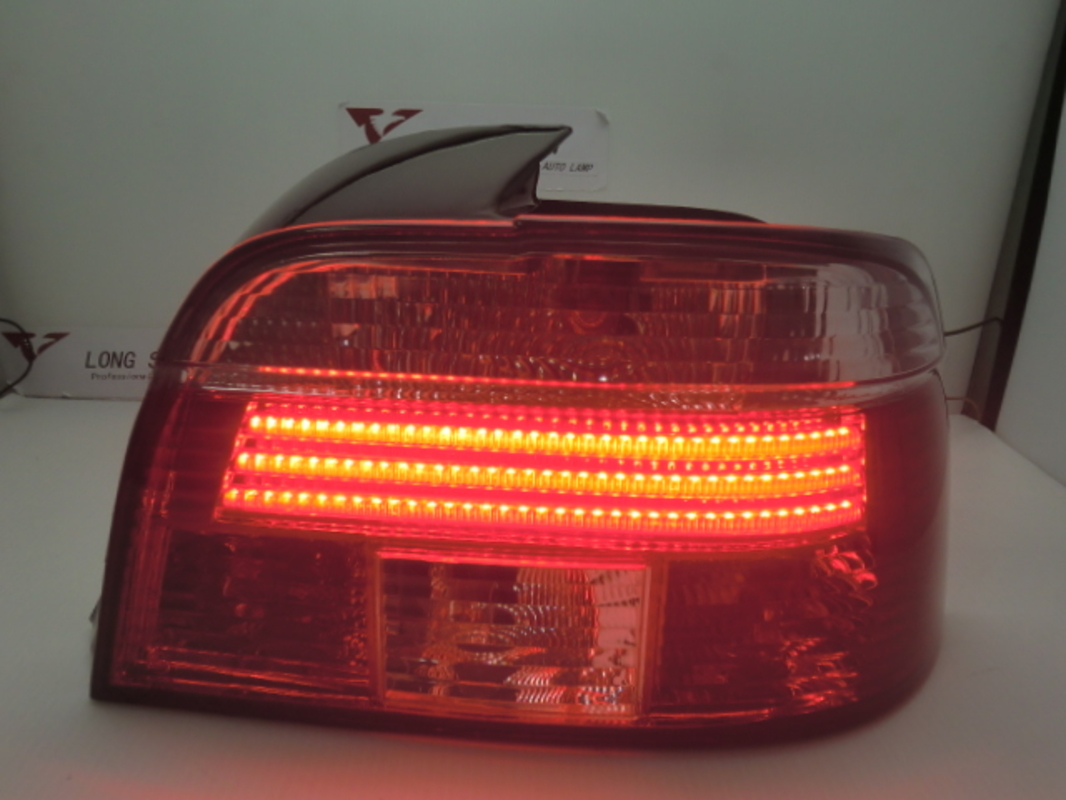 1996-2000 E39 LED 光柱晶鑽紅白 尾燈