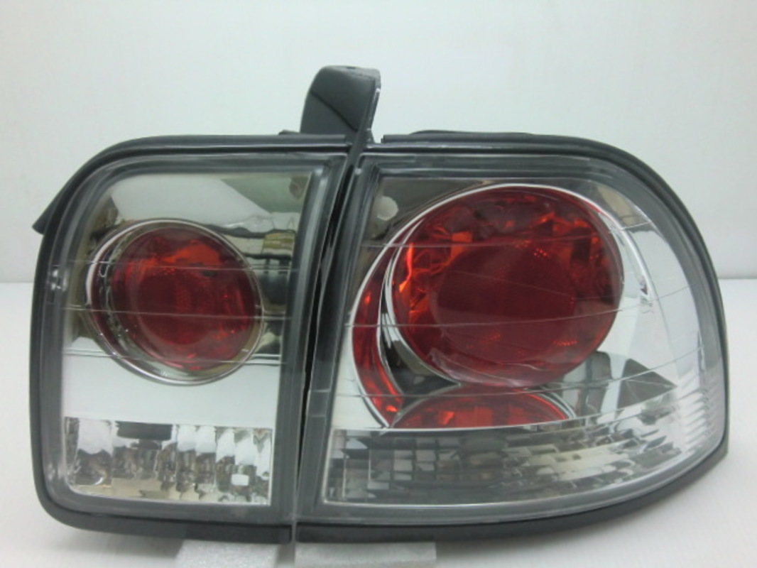1996-1997 ACCORD 雅哥 K7  晶鑽紅心圓 尾燈 (上圓) 缺貨