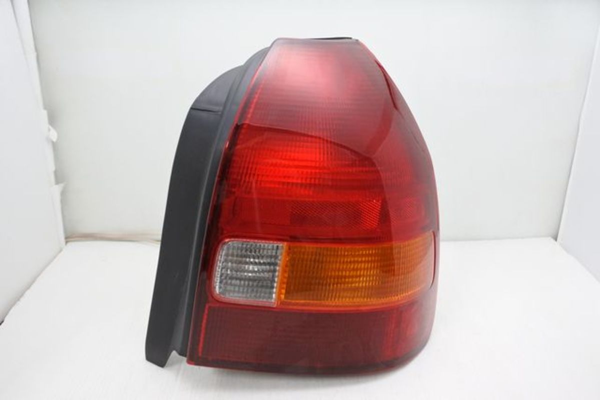 1996-2000 六代喜美 K8 3門 紅黃 尾燈 (缺貨)