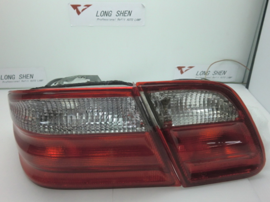 1995-2002/04 W210 E-CLASS 原廠型紅白 尾燈 倒車燈