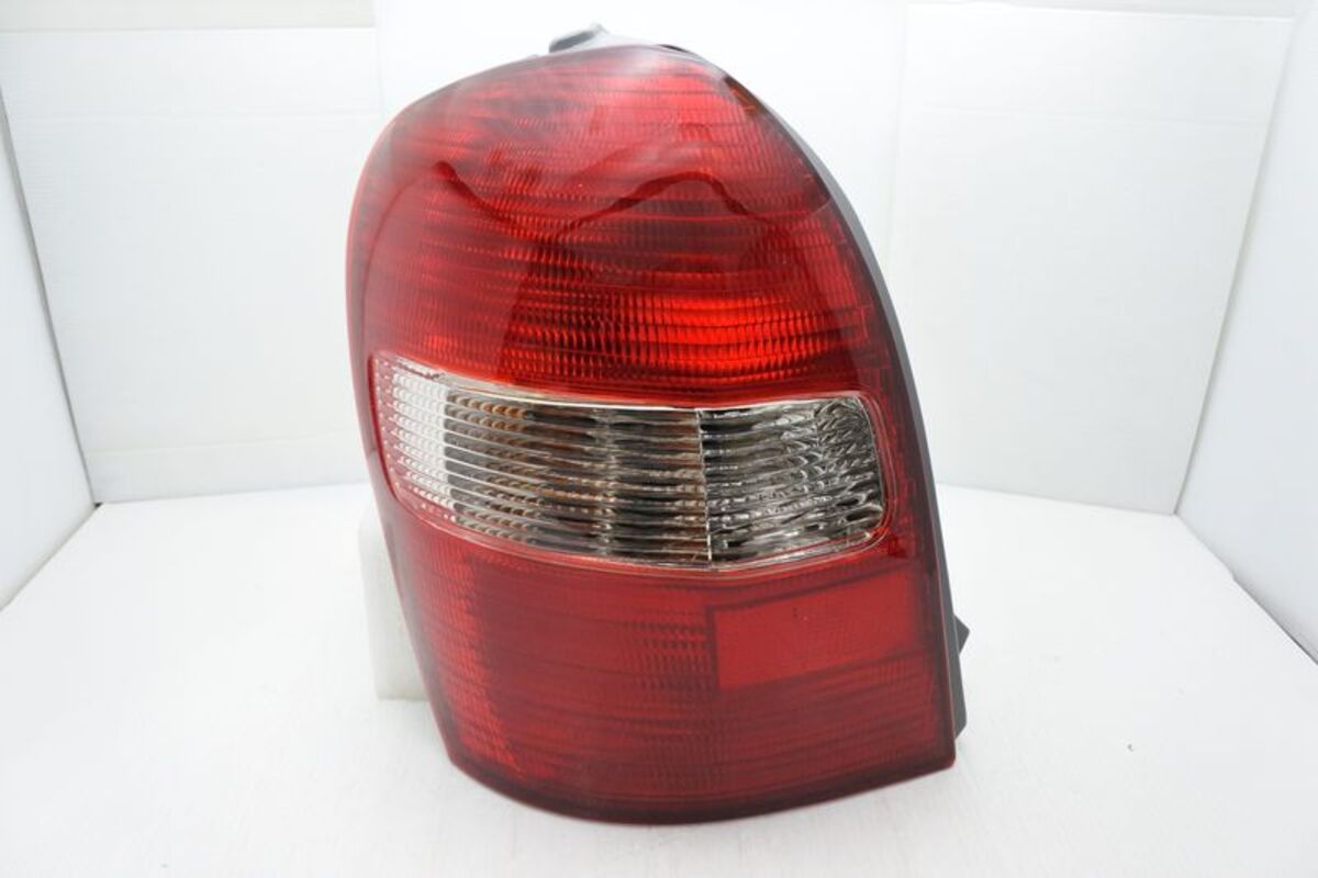 1999-2003 PROTEGE 323 LIFE 5門 原廠型紅白 尾燈