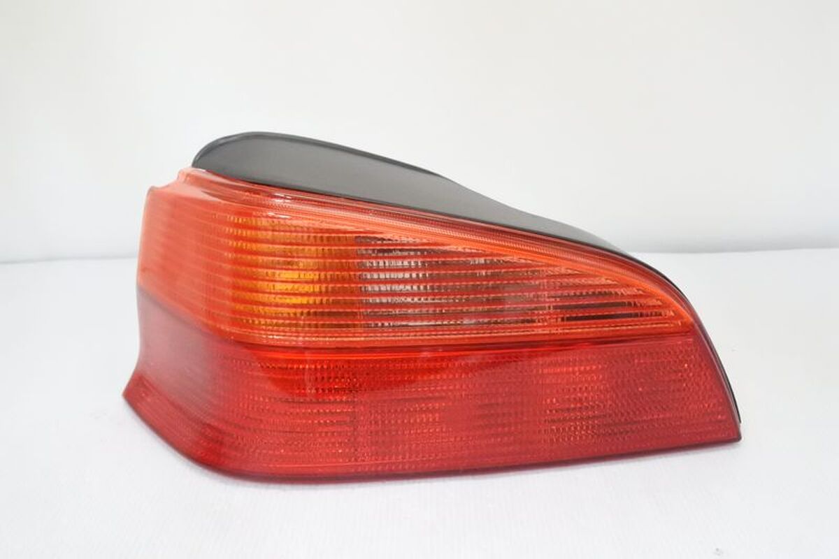 1997-1999 寶獅 PG 106 原廠型全紅 尾燈