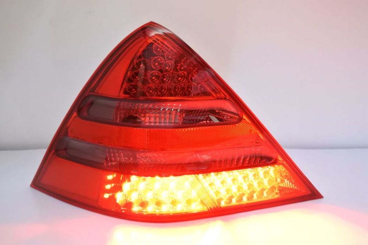 1997-2004/05 SLK R170 LED 晶鑽紅黑 尾燈