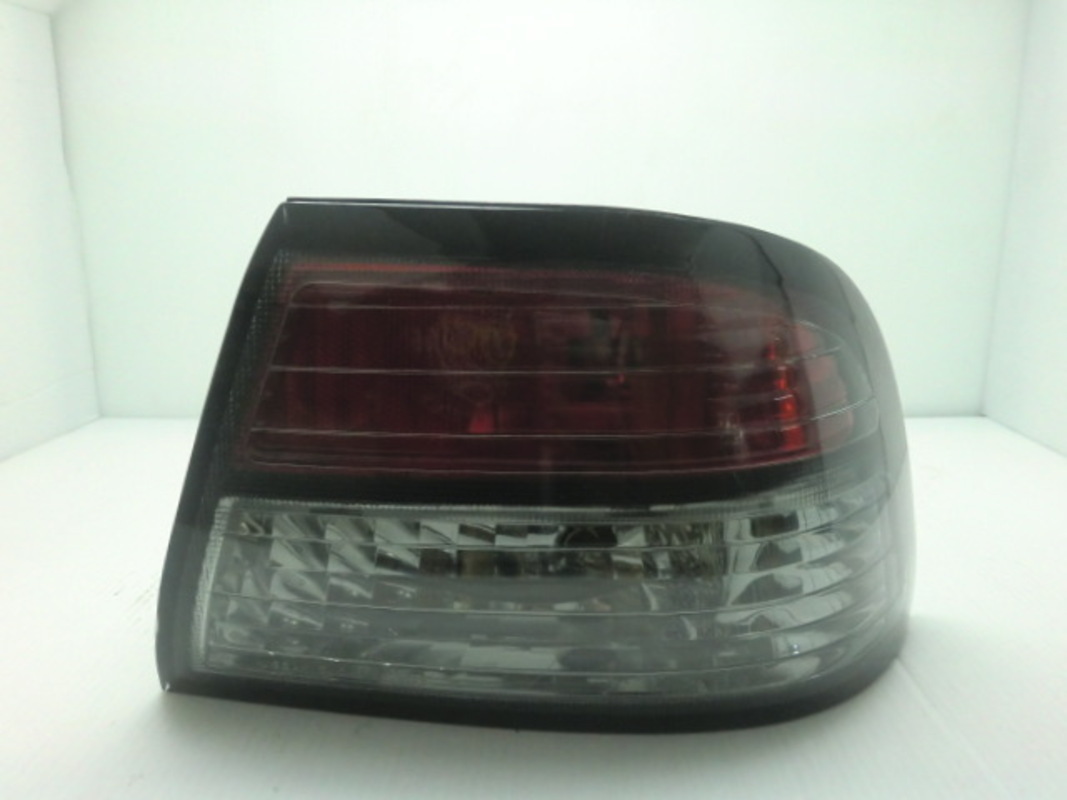 1997/11-2000 CEFIRO A32 正廠紅黑 尾燈
