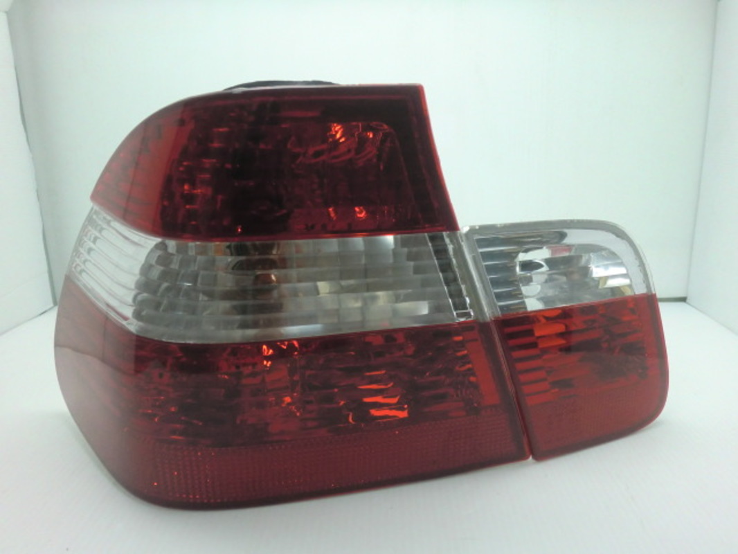 1998-2001 E46 4門 晶鑽紅白紅 尾燈 