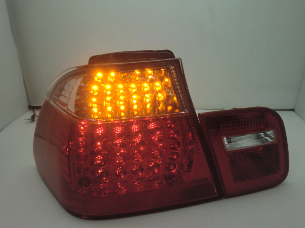 1998-2001 E46 4門 LED晶鑽紅白 尾燈 LED方向燈