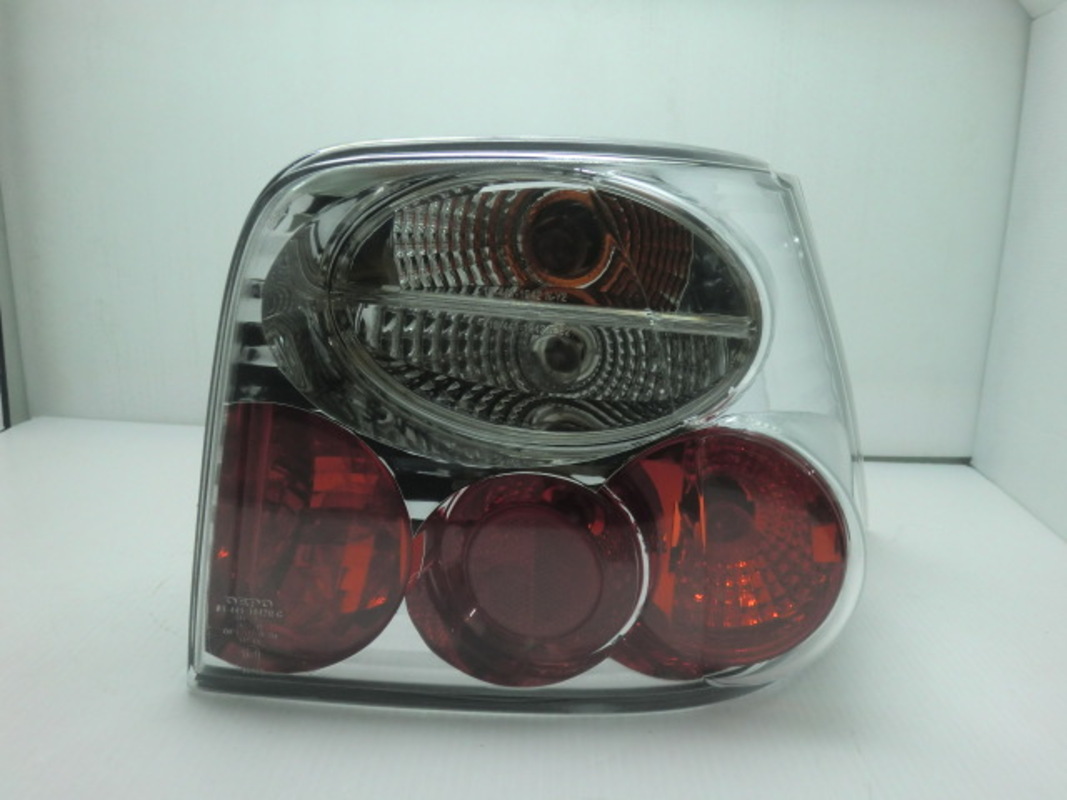 1998-2003 GOLF 4 晶鑽紅心圓 尾燈