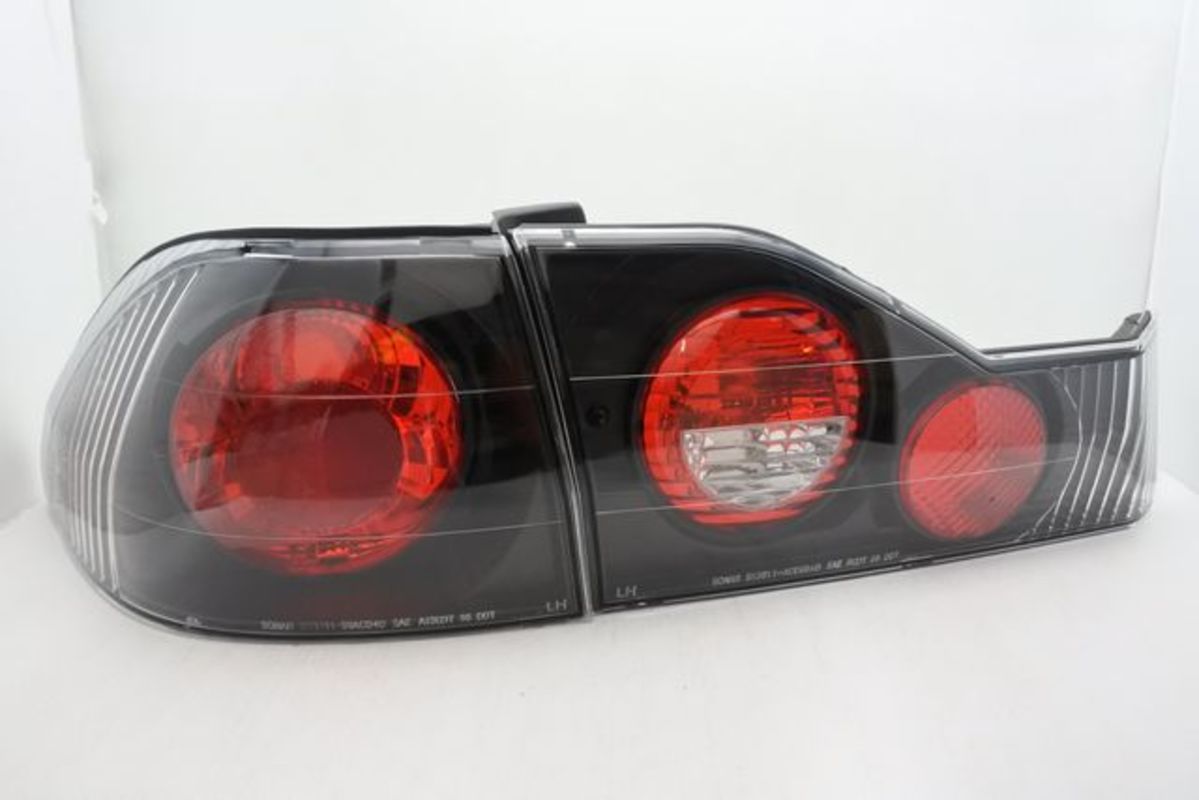 1998-2002 ACCORD K9 雅哥 黑底紅心圓 尾燈