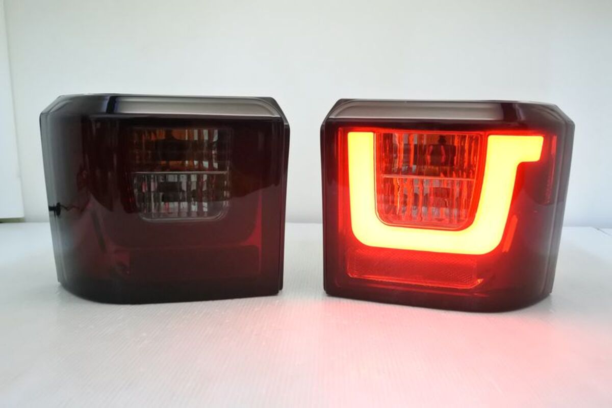 1993-2004 T4 LED 墨紅U型光柱尾燈