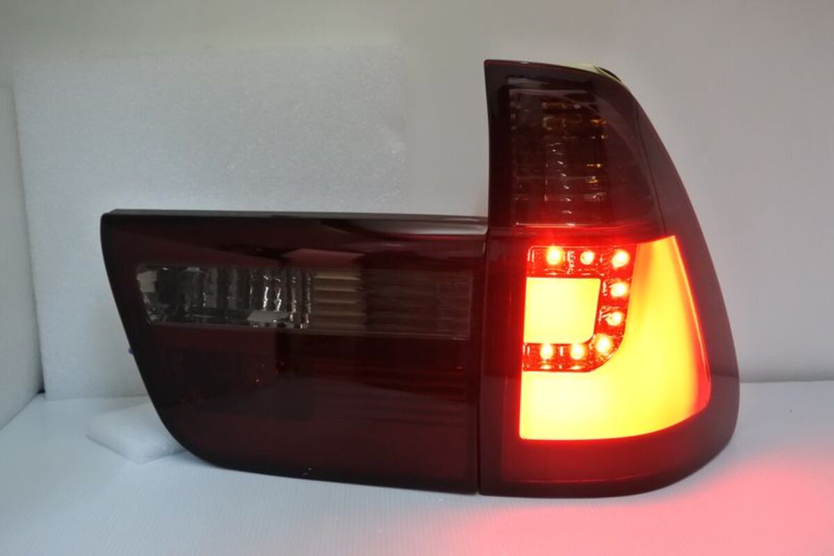 2001-2006 X5 E53 LED光柱墨紅 尾燈